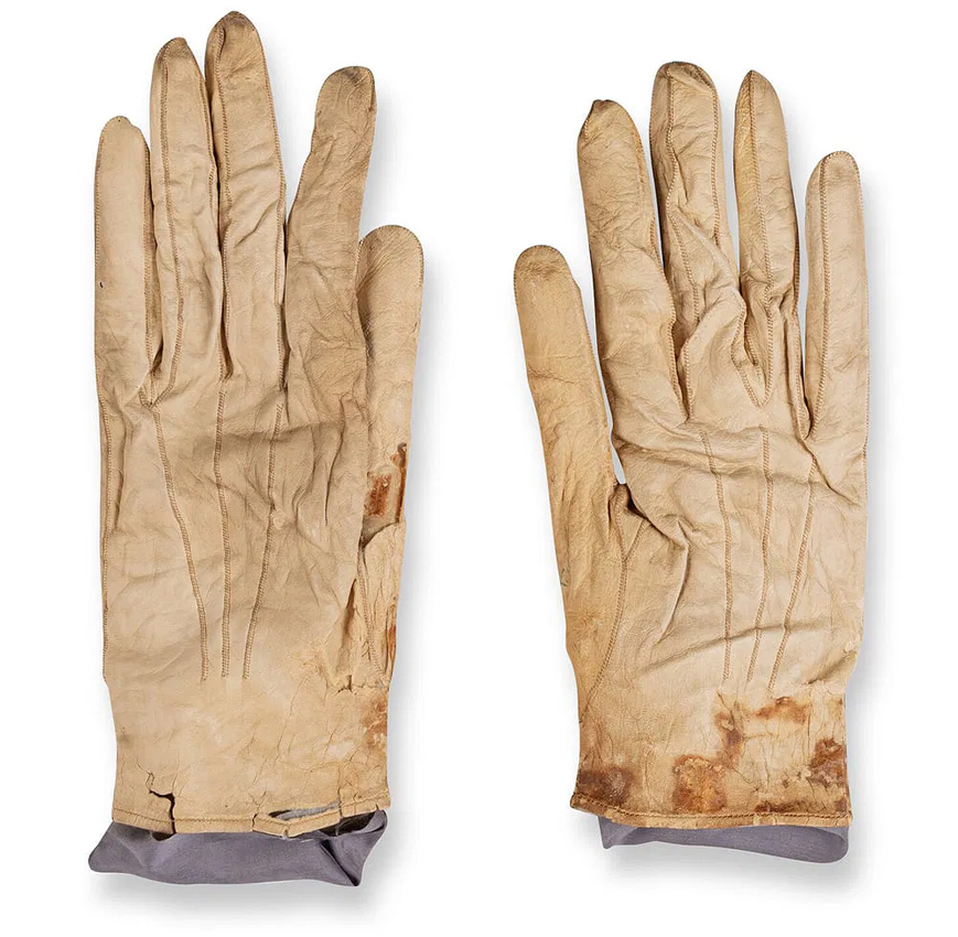 Abraham Lincoln gloves 