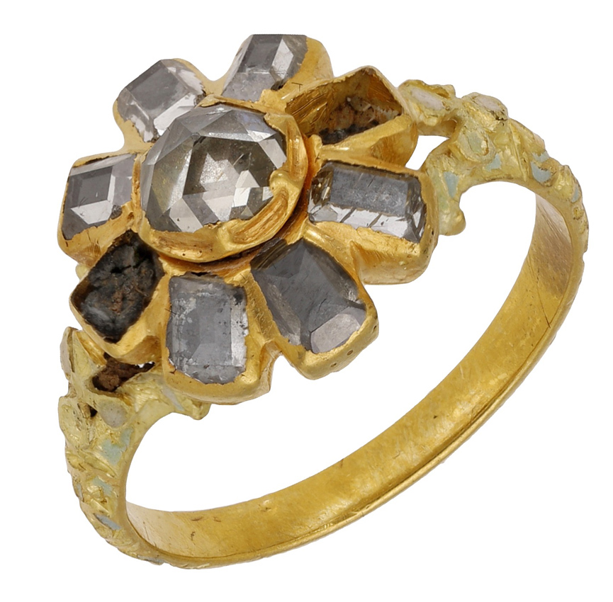 Diamond cluster gold ring