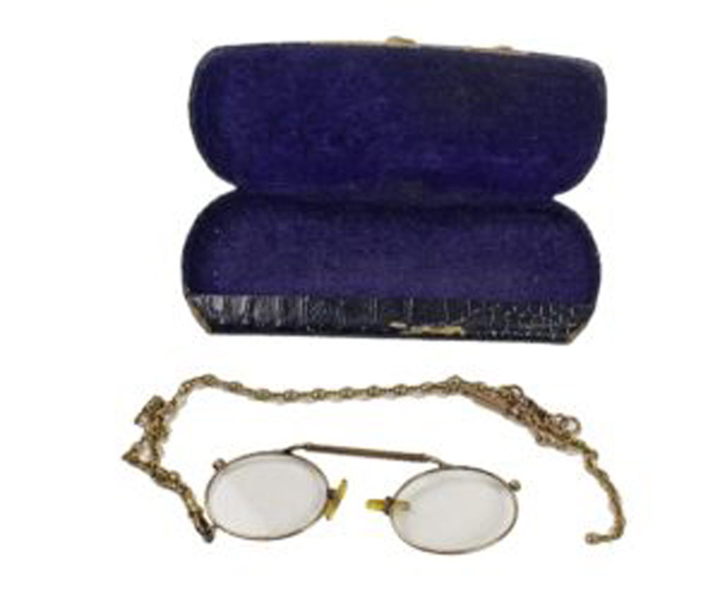 Yeats glasses.jpg