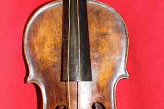 Wallace Hartley Violin sold for £1.1m.jpg