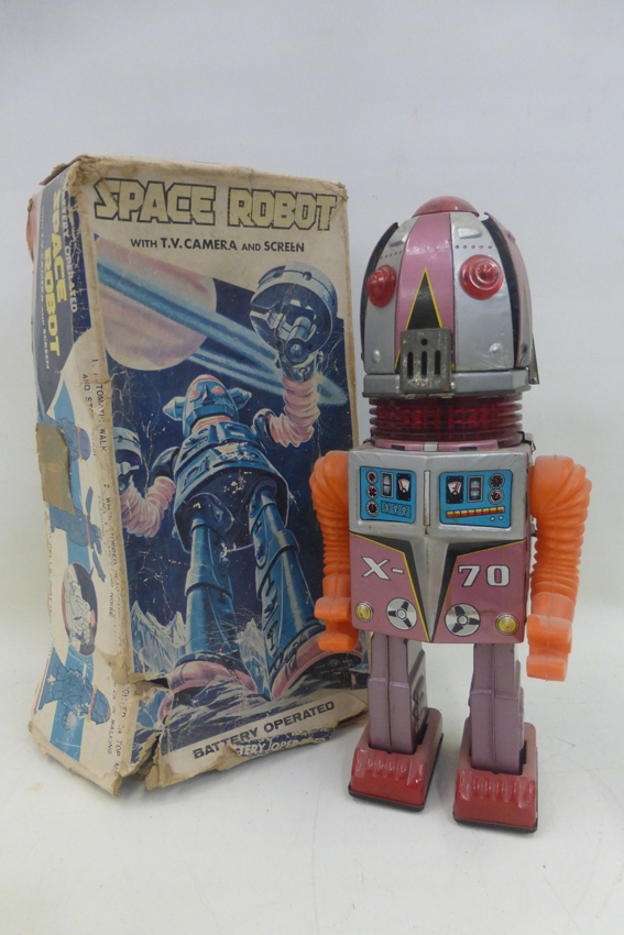 Space robot.jpg