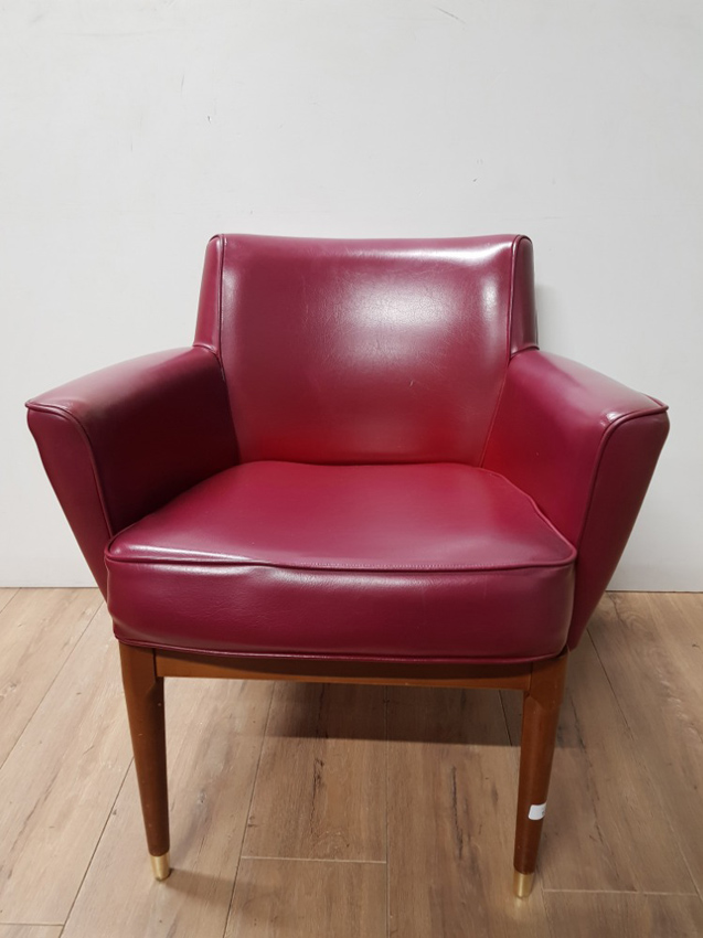 Leather armchair.jpg