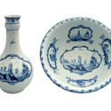 Lowestoft underglaze blue decorated juglet and basin