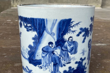 Blue and white brush pot
