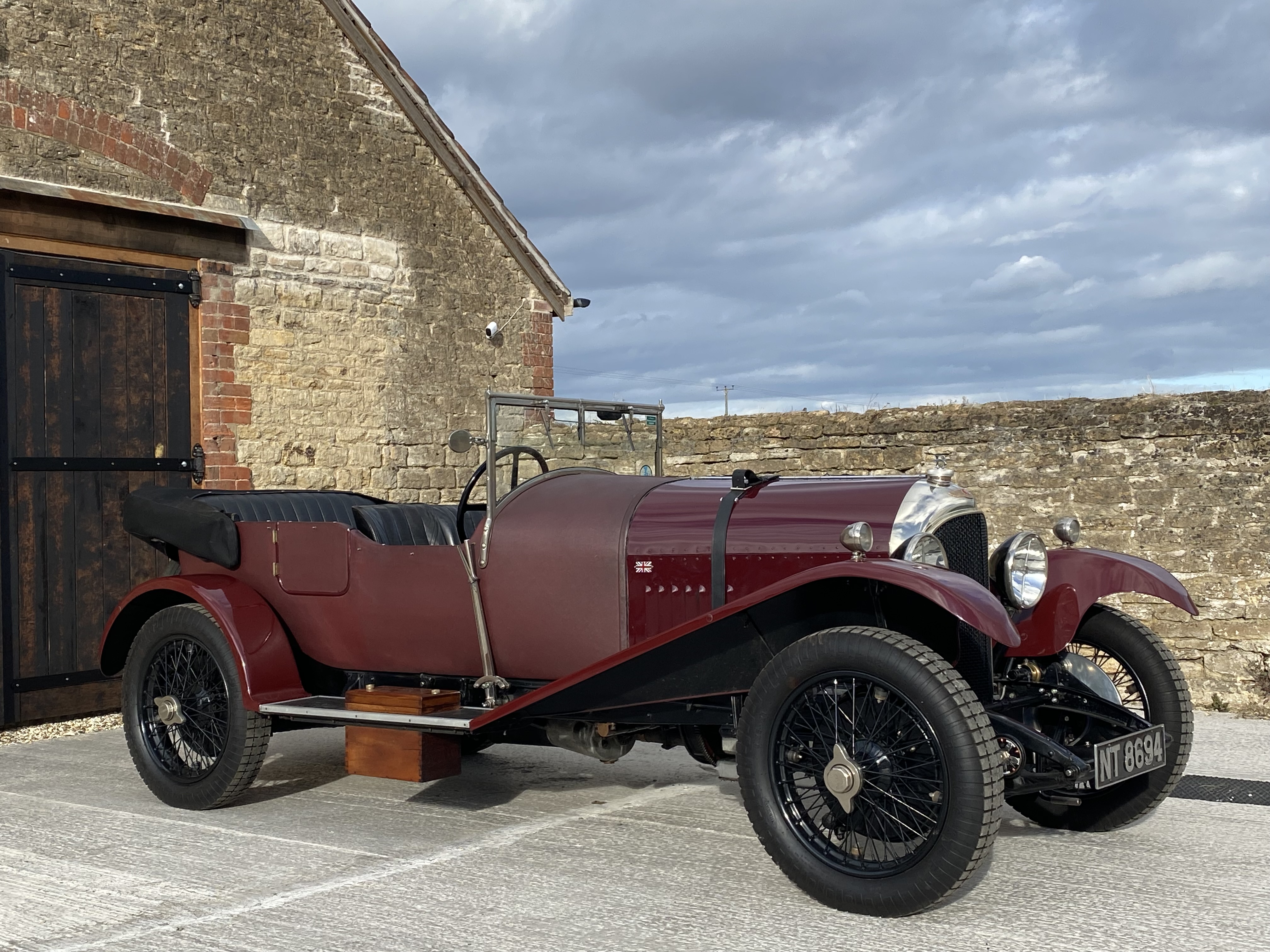 a 1925 Bentley car